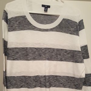 2x GAP Sweater NWOT